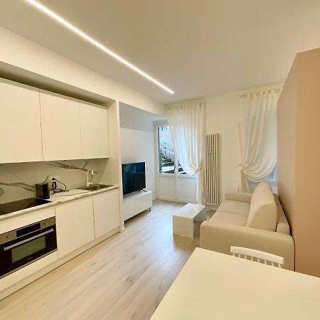 Apartment Suite - Charlize - In The Heart Of Милан Экстерьер фото